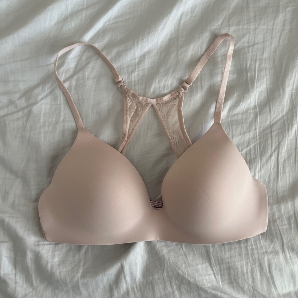 NWOT Victoria Secret - Light pink wireless lightly lined lace bra
